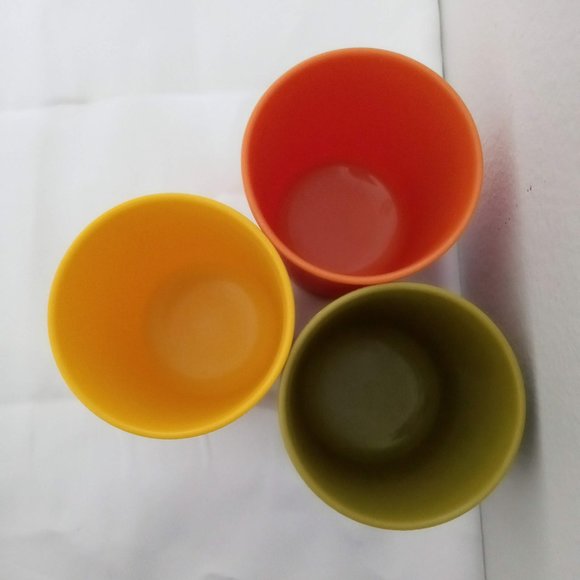 Eight Tupperware Cups Vintage Different Sizes & Colors - Picture 11 of 16